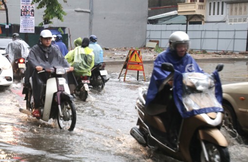 Thời tiết ngày 28-4: Ngày nắng nóng, đêm có mưa rào và dông
