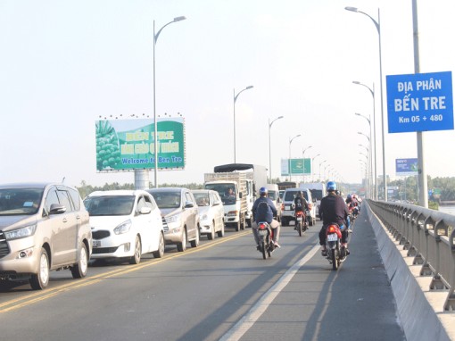 Trạm BOT Cầu Rạch Miễu xả trạm ngày đầu tiên nghỉ lễ 30-4