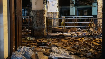 18 họ hàng của nghi phạm cầm đầu loạt vụ đánh bom Sri Lanka có thể đã bỏ mạng