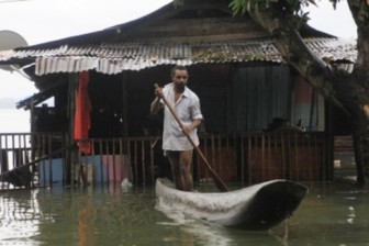 Hơn 40 người thiệt mạng và mất tích do lũ lụt và lở đất tại Indonesia