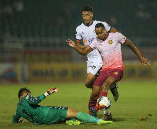Dư âm vòng 7 V-League: Hà Nội đoạt lại ngai vàng, HAGL đánh rơi chiến thắng