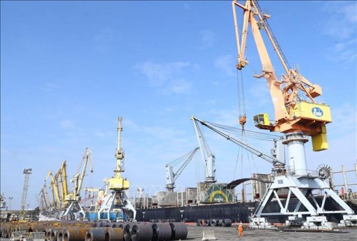 Kinh tế toàn cầu giảm tốc sẽ tác động tới Việt Nam trong dài hạn