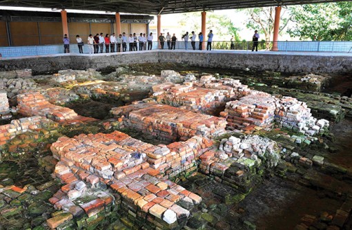 Dịp lễ 30-4: Nhiều đoàn du khách tìm hiểu văn hóa Óc Eo