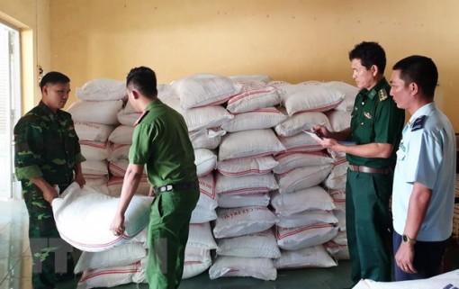 An Giang: Liên tiếp bắt giữ 2 vụ buôn lậu, thu giữ 10 tấn đường cát