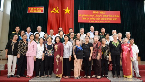Họp mặt nữ quân nhân lực lượng vũ trang An Giang tham gia kháng chiến chống Mỹ cứu nước