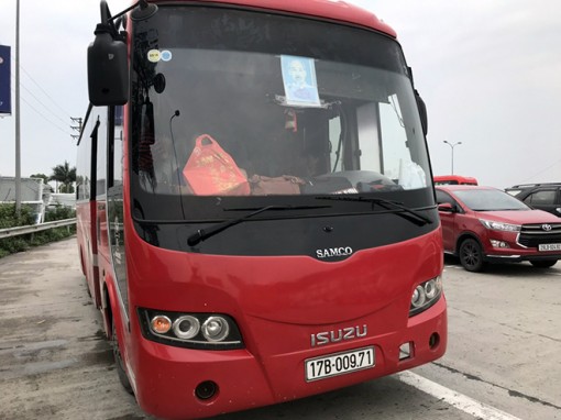 Xe 45 chỗ chở 104 người bị CSGT xử lý