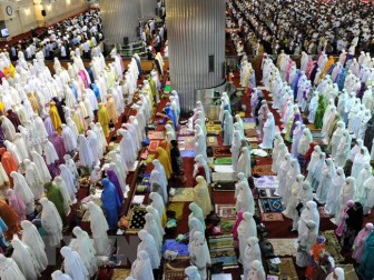 Thế giới Hồi giáo bước vào tháng lễ Ramadan 2019