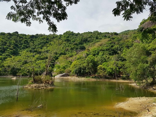 Tìm biểu trưng cho huyện Tri Tôn