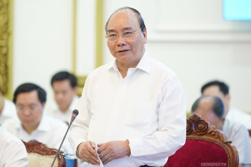 Thủ tướng chủ trì họp Tiểu ban KT-XH với TPHCM và một số địa phương