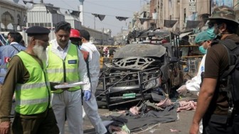 Hơn 30 người đã thương vong trong vụ nổ tại đền thờ Hồi giáo Pakistan