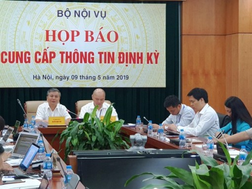 Bộ Nội vụ lý giải việc bỏ hình thức kỷ luật giáng chức với lãnh đạo