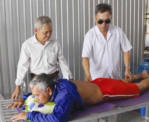 Người khiếm thị phấn đấu vươn lên