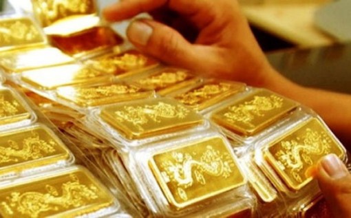 Giá vàng hôm nay 10-5: Nín thở chờ đợi, vàng tăng tiếp