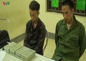 Tóm gọn 2 đối tượng vận chuyển 8 bánh heroin từ Lào về Điện Biên