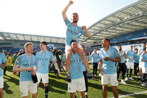 Man City và Liverpool tạo nên chuẩn mực mới cho cuộc đua vô địch