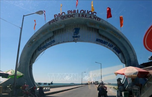 Thiếu nguồn lực cán bộ tại huyện đảo Phú Quốc