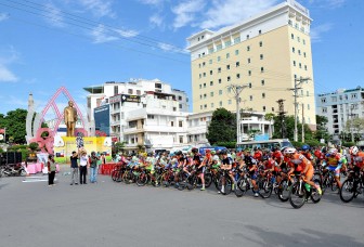 Khởi tranh “Tour xe đạp toàn quốc về nông thôn tranh Cúp Gạo Hạt Ngọc Trời lần thứ 24 năm 2019”