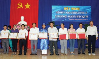 Thoại Sơn phát triển hệ thống quỹ khuyến học - khuyến tài