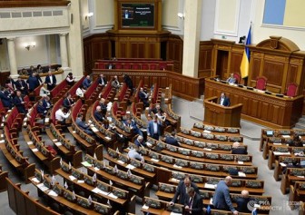Quốc hội Ukraine “dội gáo nước lạnh” lên tân Tổng thống Zelensky