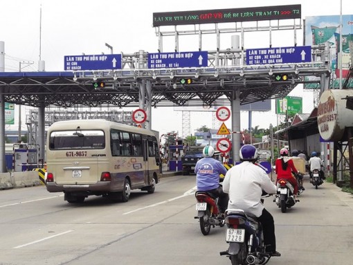 Trạm thu phí BOT T2 án ngữ bất hợp lý cầu Vàm Cống nhưng không thể di dời?