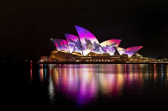 Australia khai trương lễ hội âm nhạc và ánh sáng lớn nhất thế giới