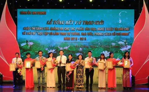 Lời của non sông đất nước