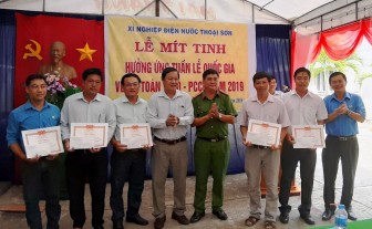 Mít-tinh hưởng ứng tháng hành động về an toàn vệ sinh lao động- phòng, chống cháy nổ