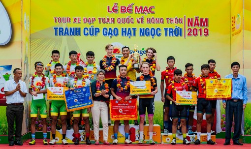 Bế mạc Tour xe đạp toàn quốc về nông thôn tranh Cúp gạo Hạt Ngọc Trời An Giang lần thứ 24 năm 2019