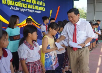 Phú Tân ra quân Sinh hoạt hè, Chiến dịch “Mùa hè tình nguyện”, Tháng hành động vì trẻ em năm 2019 và mít - tinh hưởng ứng ngày quốc tế Thiếu nhi