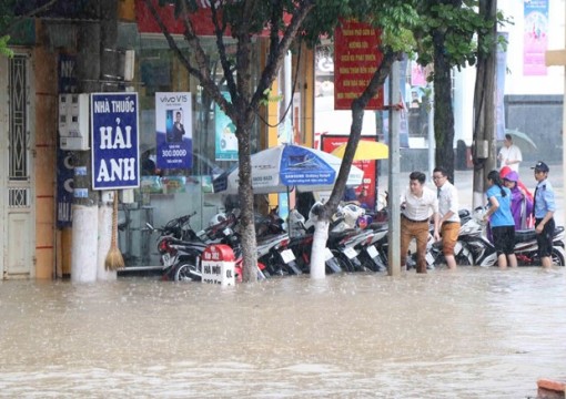 Mưa dông ở Bắc Bộ và Hà Nội kéo dài dến hết ngày 2/6