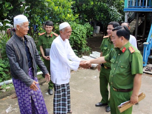 Sức lan tỏa của phong trào người Chăm nói không với tội phạm