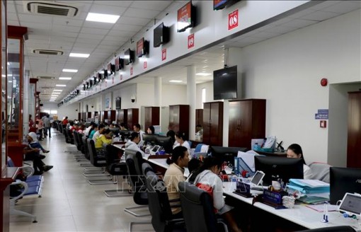 Viên chức trong đơn vị sự nghiệp công lập sẽ chuyển sang hợp đồng làm việc có thời hạn