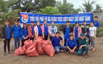 Huyện Phú Tân đồng loạt ra quân ngày “Chủ nhật xanh”