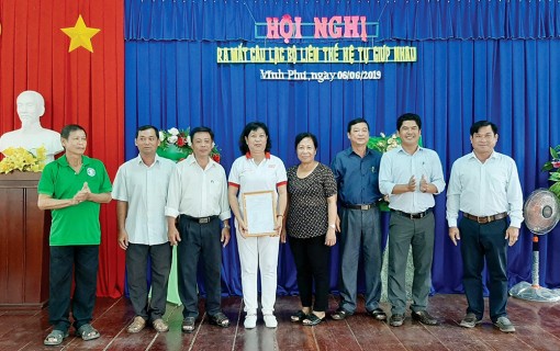 Câu lạc bộ Liên thế hệ - điểm tựa giúp người cao tuổi