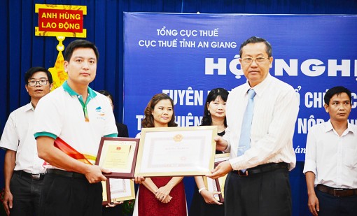 Nỗ lực hoàn thành nhiệm vụ thu ngân sách nhà nước