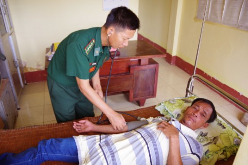 Cà Mau: Cứu vớt kịp thời 3 thuyền viên gặp nạn trên biển