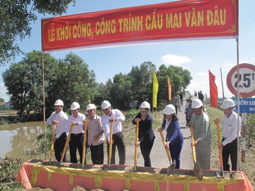 Tín đồ Phật giáo Hòa Hảo chung tay vì cộng đồng