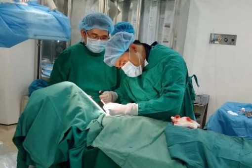 Cần Thơ: Cứu sống cụ ông 82 tuổi bị áp xe ruột thừa cấp