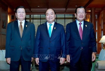 Thủ tướng Nguyễn Xuân Phúc gặp gỡ Thủ tướng Lào, Campuchia bên lề Hội nghị Cấp cao ASEAN 34