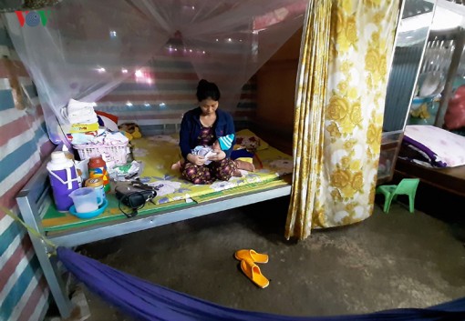 Dạy hơn chục năm vẫn một bậc lương, giáo viên ở Cà Mau mệt mỏi chờ đợi