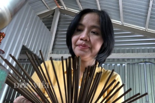 Cô giáo miền Tây làm nhang sinh học từ loài cây dại