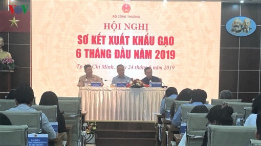 Xuất khẩu gạo Việt tiếp tục gặp khó khăn