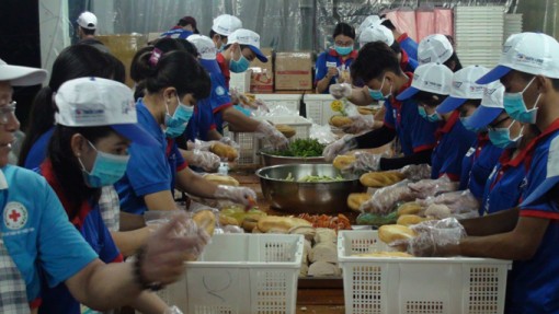 Vĩnh Long: Hàng trăm suất cơm miễn phí phục vụ thí sinh