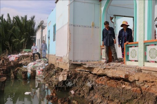 Sạt lở bờ sông, kênh, rạch ngày càng nghiêm trọng ở Long An