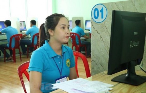 Thi bằng lái xe ôtô: Chỉ cần trả lời sai một câu lý thuyết sẽ trượt