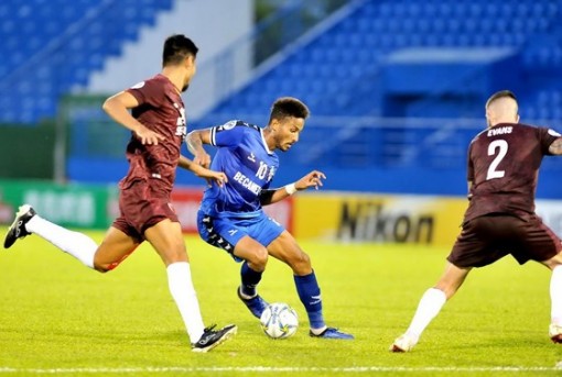 Loại PSM Makassar, B.Bình Dương gặp CLB Hà Nội trong trận chung kết