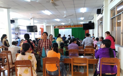 Đất nền chợ Cái Sắn nhộn nhịp, tiểu thương đăng ký kiot kinh doanh tăng vọt