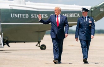 Tổng thống Trump đã có mặt tại DMZ, sẵn sàng gặp Chủ tịch Triều Tiên