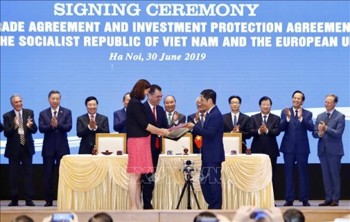 Truyền thông quốc tế đưa tin Việt Nam và EU ký hai hiệp định thương mại và đầu tư