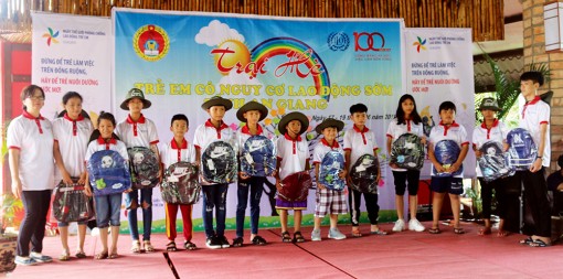 Quan tâm trẻ em có nguy cơ lao động sớm